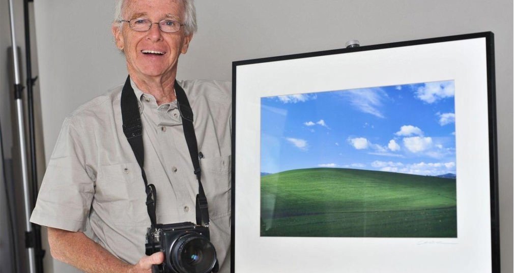 ¿QUIÉN ES EL CREADOR DEL FONDO DE PANTALLA DE WINDOWS XP?